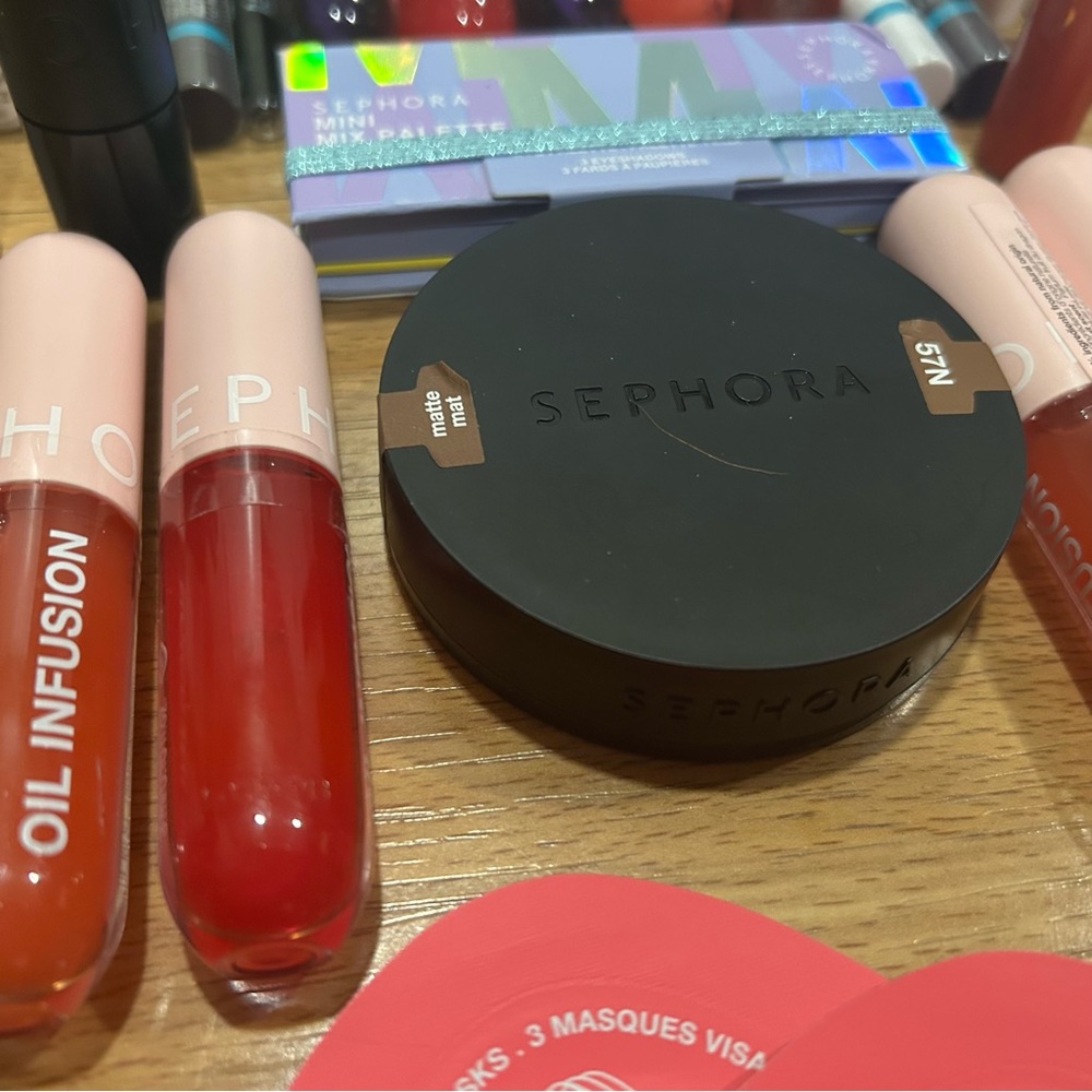 Sephora Makeup 40 pc bundle lipstick,lipgloss palette mascara +12 free masks - Picture 4 of 16